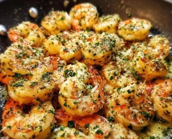Plate of Garlic Parmesan Shrimp garnished with parsley