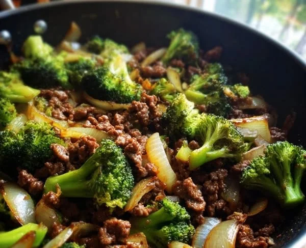 Hamburger Skillet with broccoli ready to serve in a frying pan